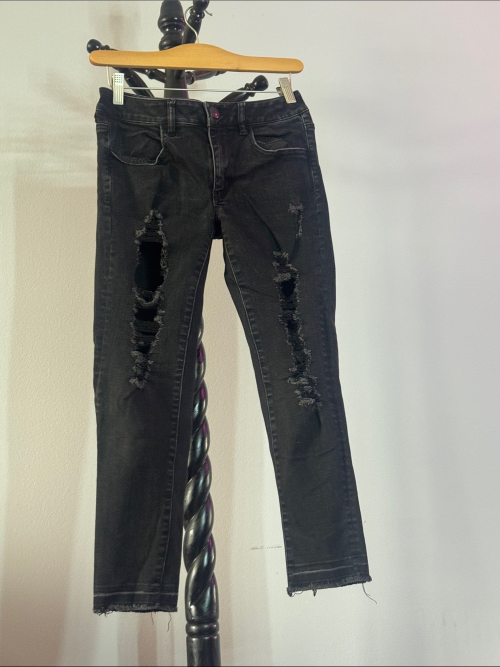 American Eagle Super Super Distressed Jeggings Cropped 7.1T
